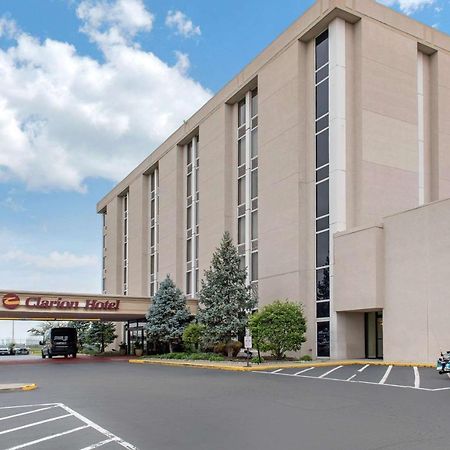 Clarion Hotel Индианаполис Екстериор снимка