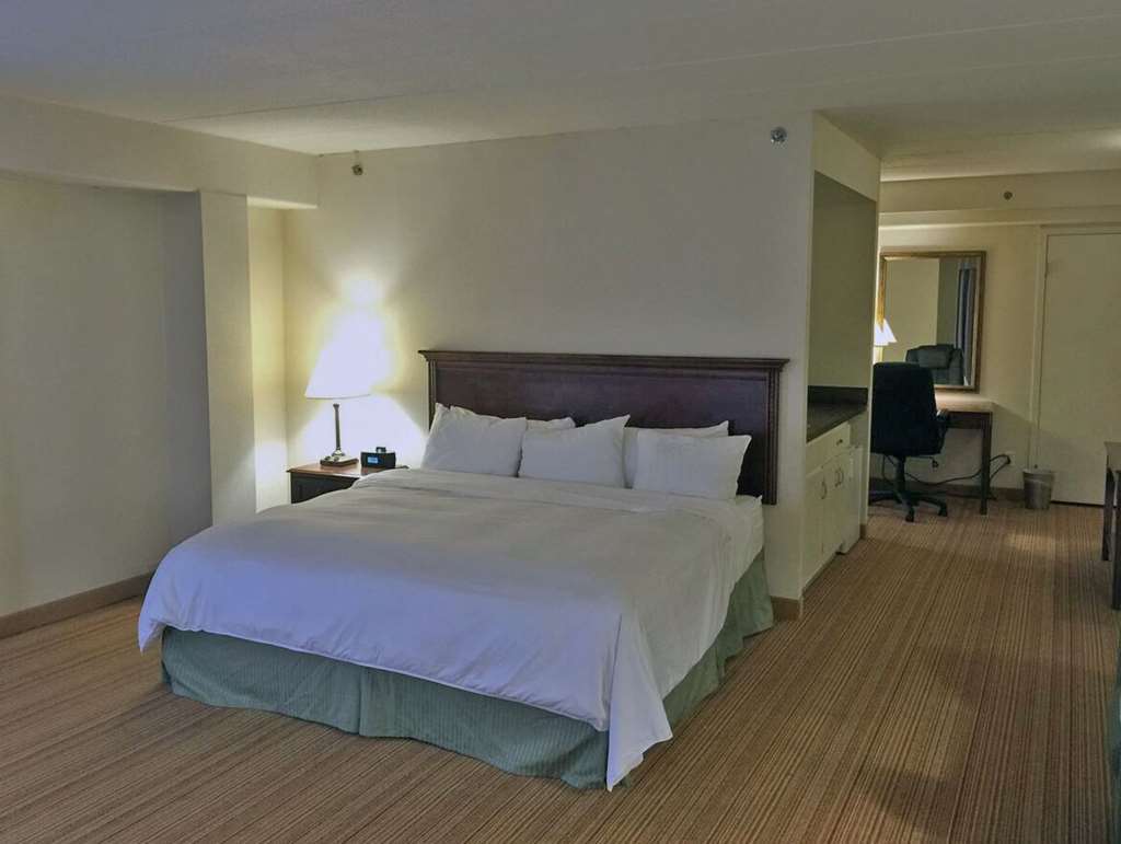 Clarion Hotel Индианаполис Стая снимка