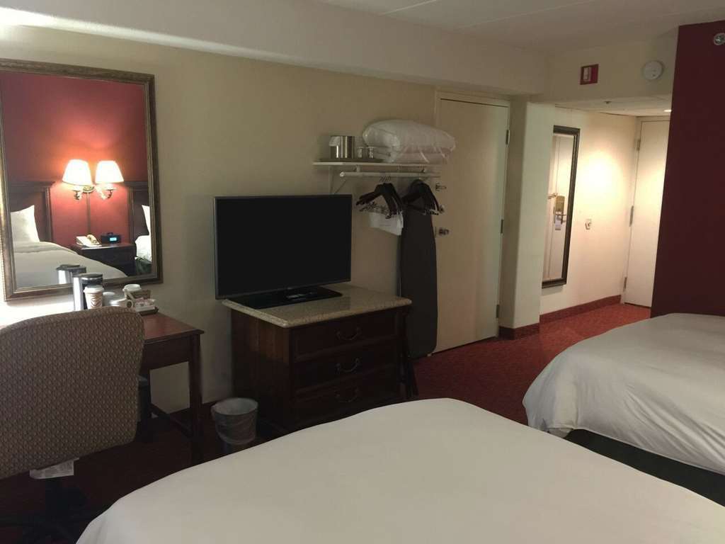 Clarion Hotel Индианаполис Стая снимка