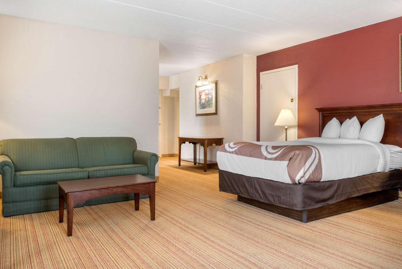 Clarion Hotel Индианаполис Екстериор снимка